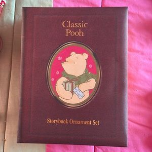 Classic Pooh Storybook Ornament Set, Retired
